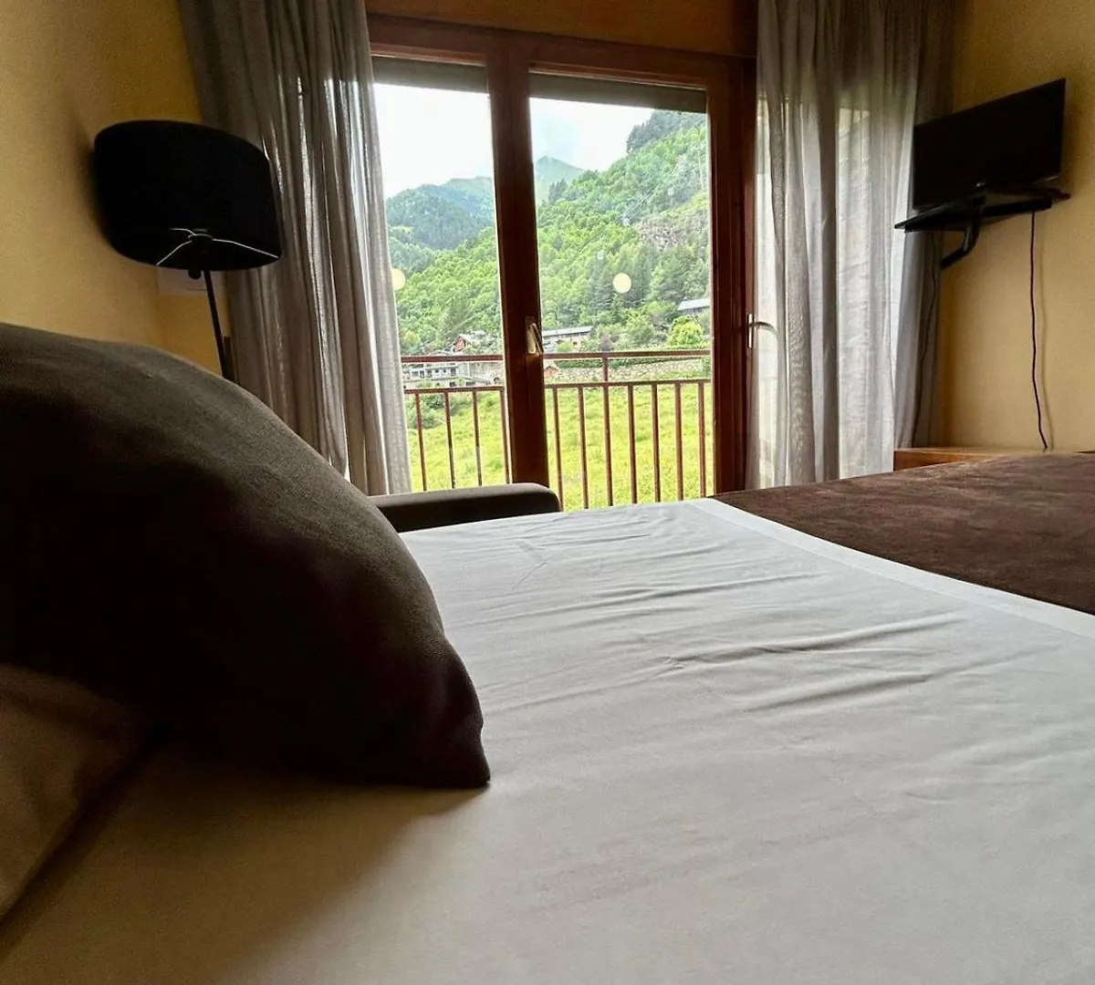 Apartamentos Turisticos Poblado アリンサル 3*,