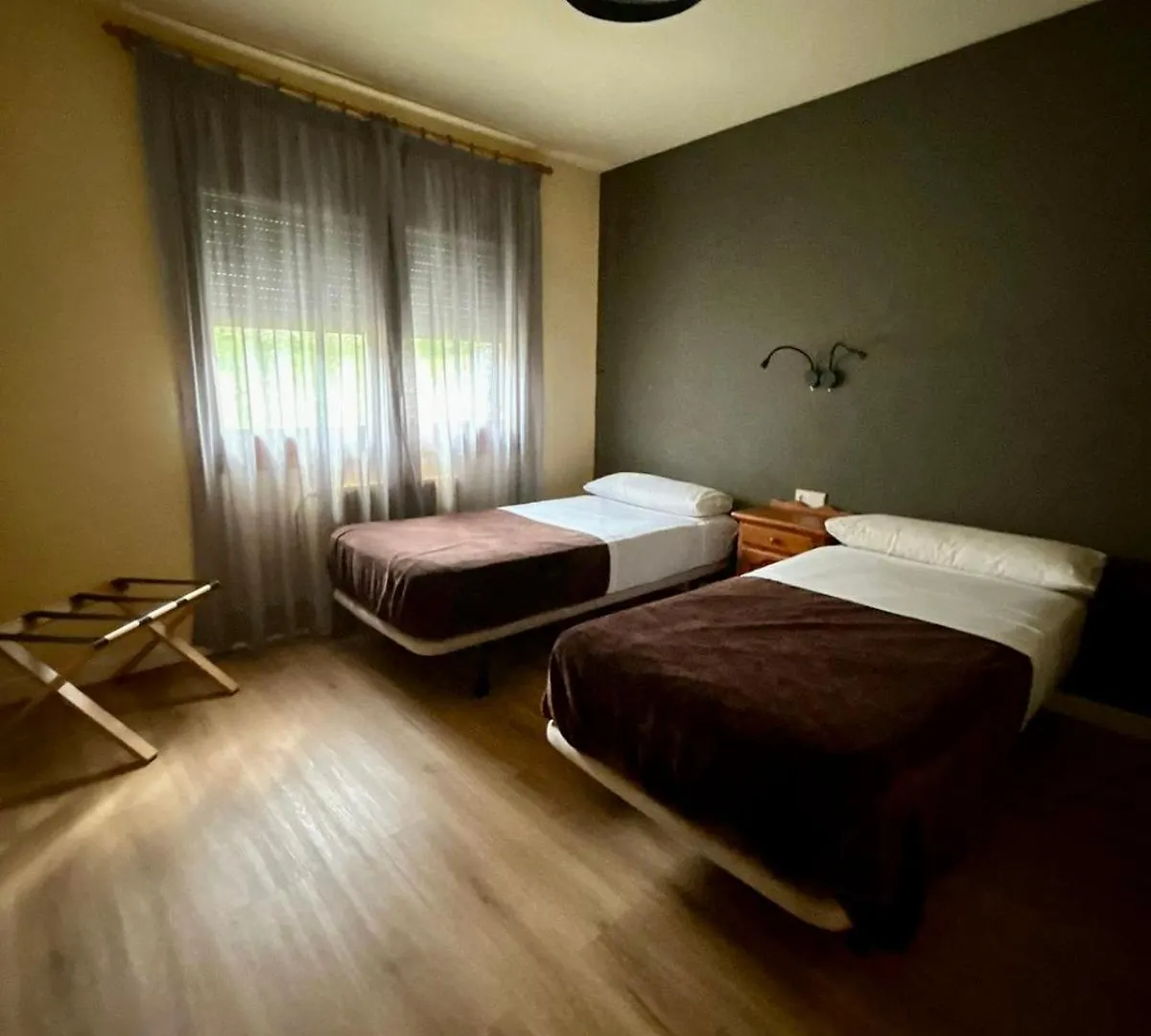 アパートホテル Apartamentos Turisticos Poblado アリンサル