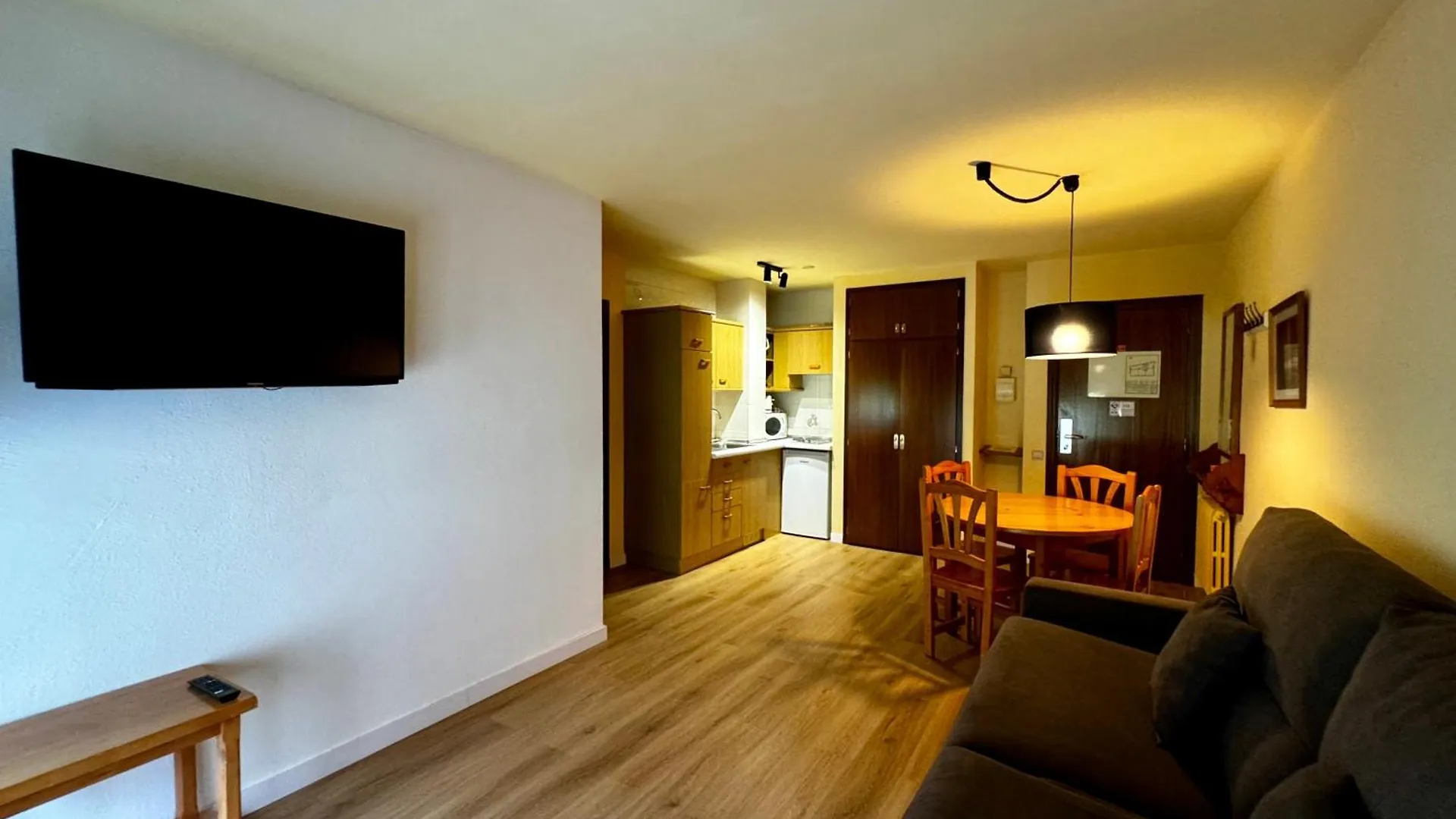 Apartamentos Turisticos Poblado Arinsal Andorra