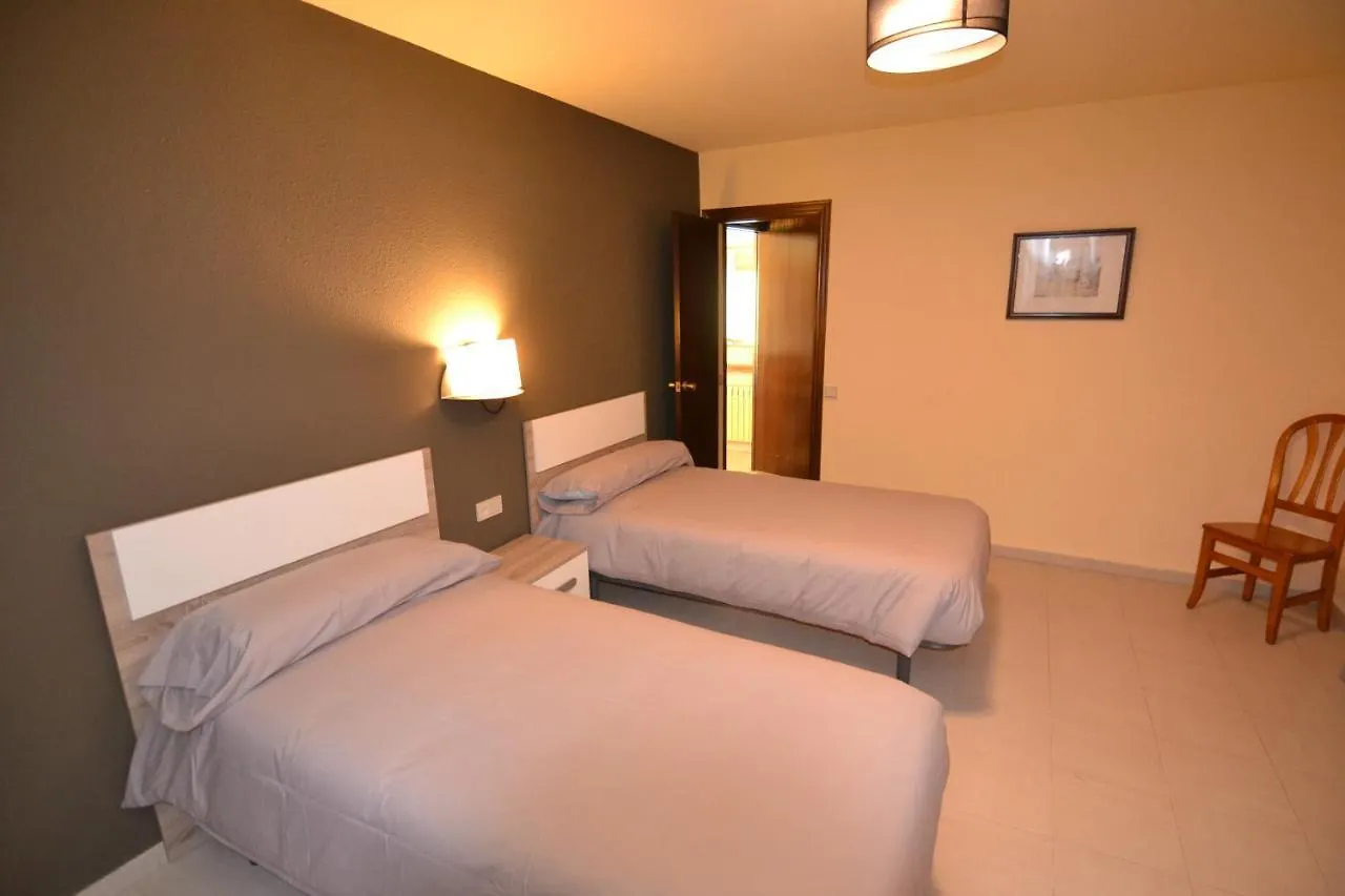 アパートホテル Apartamentos Turisticos Poblado アリンサル